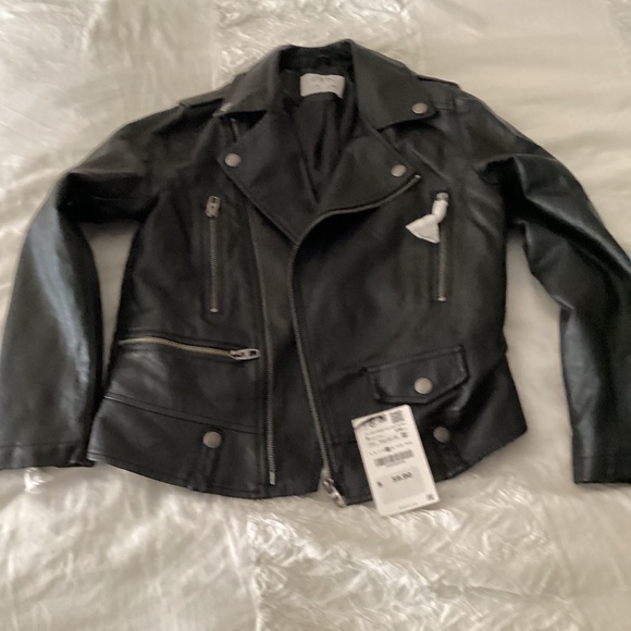 Zara kids nwtfaux black leather jacket with zippers size 9 fits best as 7/8